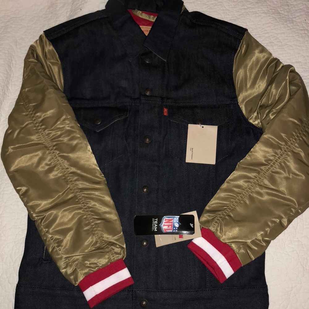 Levi’s x NFL 49er’s trucker jacket size Medium NWT